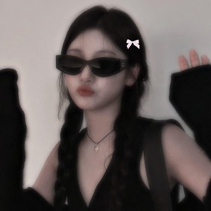 Coquette PFP Girl