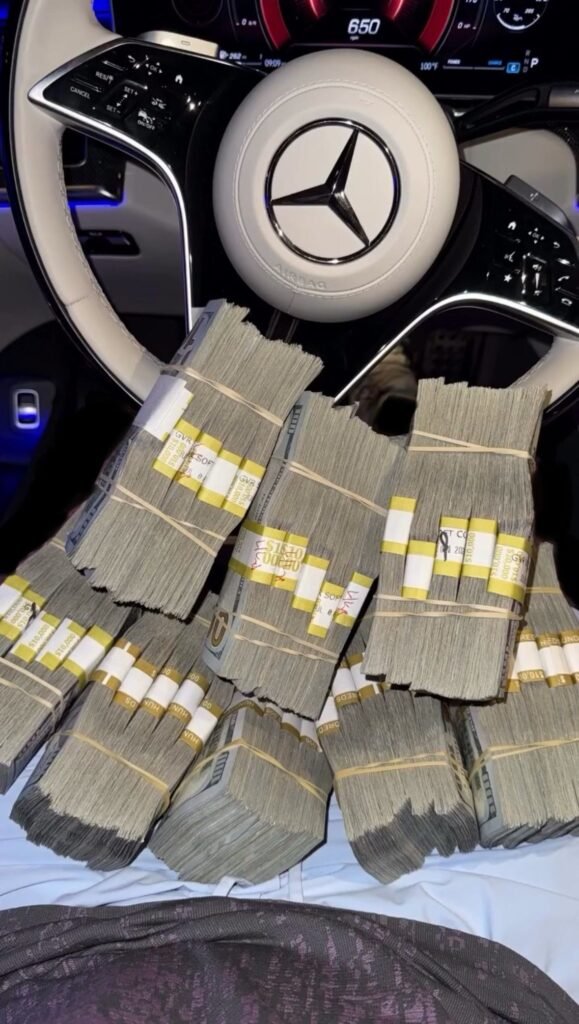 Money PFP Luxury
